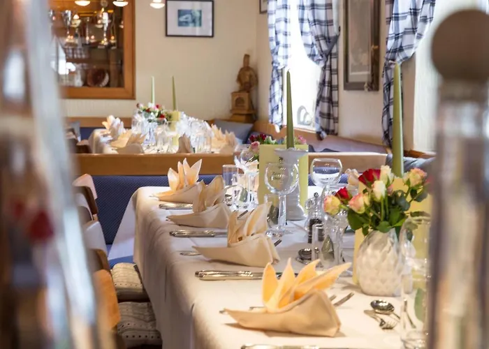 Landgasthof & Brauerei Loewen Sasbach 酒店 3*